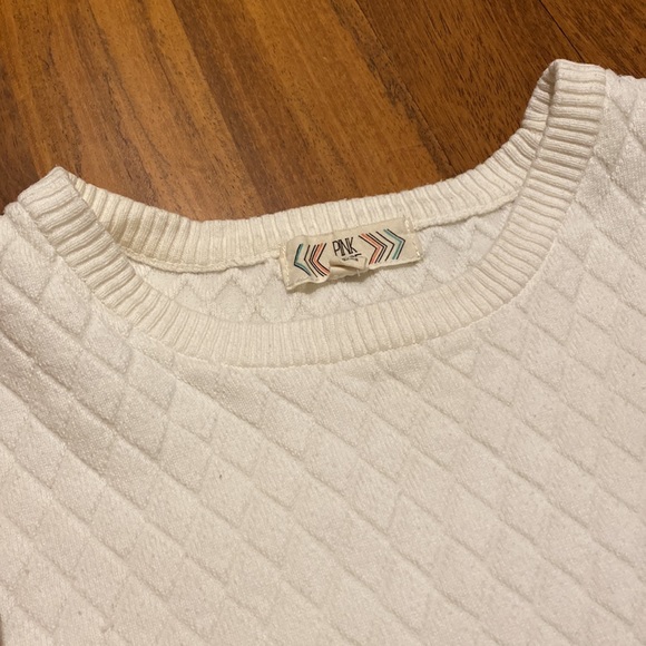 Cropped White Sweater - Picture 8 of 10